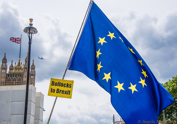 London Summer News and Views. The Brexit discussion is played out in Parliament Square. Here is The flag of the EU with a very British comment. This statment is clearly in the remain camp. Photo:ANGrove