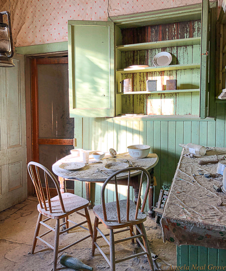 Is Bodie Ghost Town Haunted? The kitchen table in this house is just as the occupants left it. PHOTO://ANGROVE